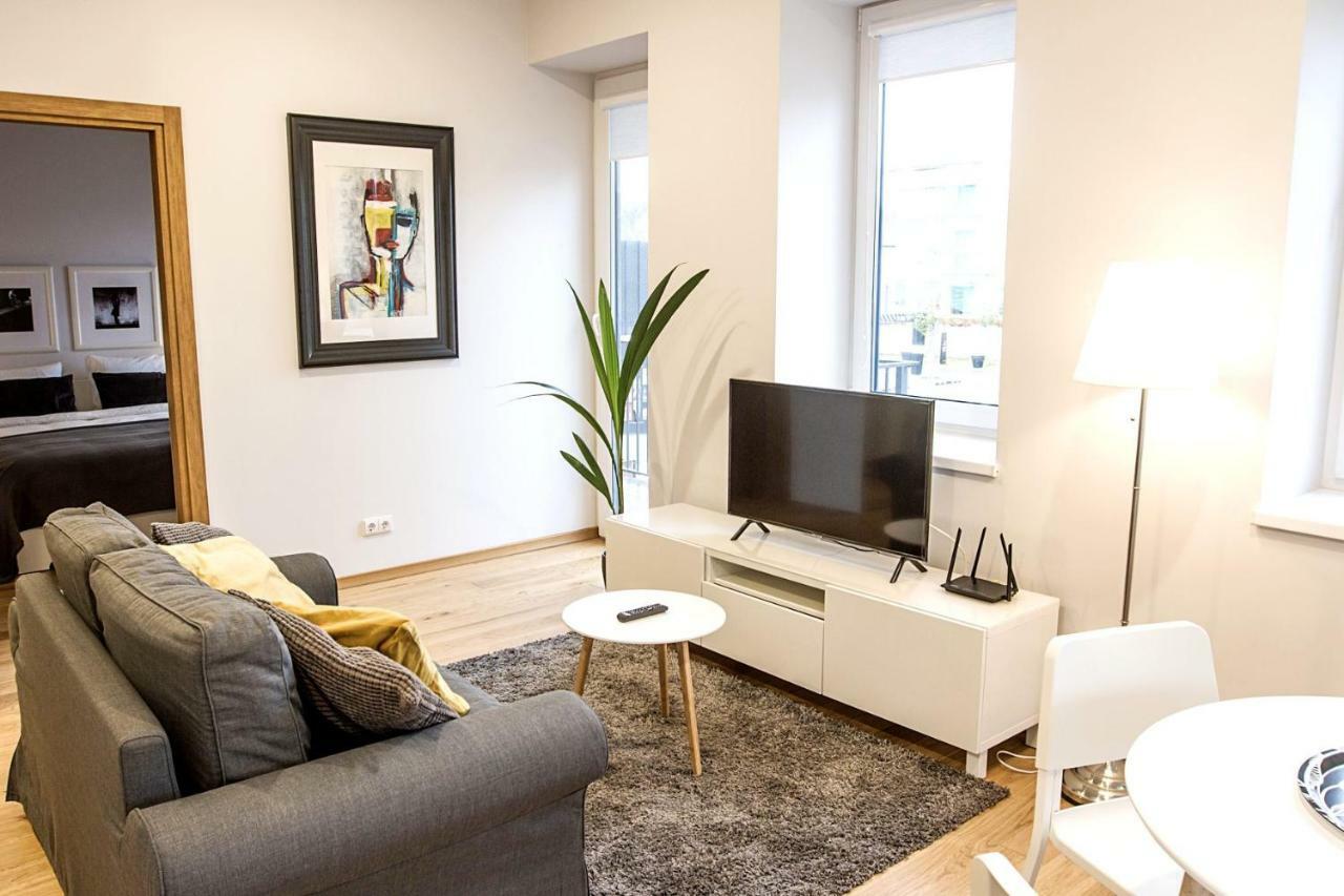 Modern 1Bd Apartment In Old Town By Hostlovers 考纳斯 外观 照片